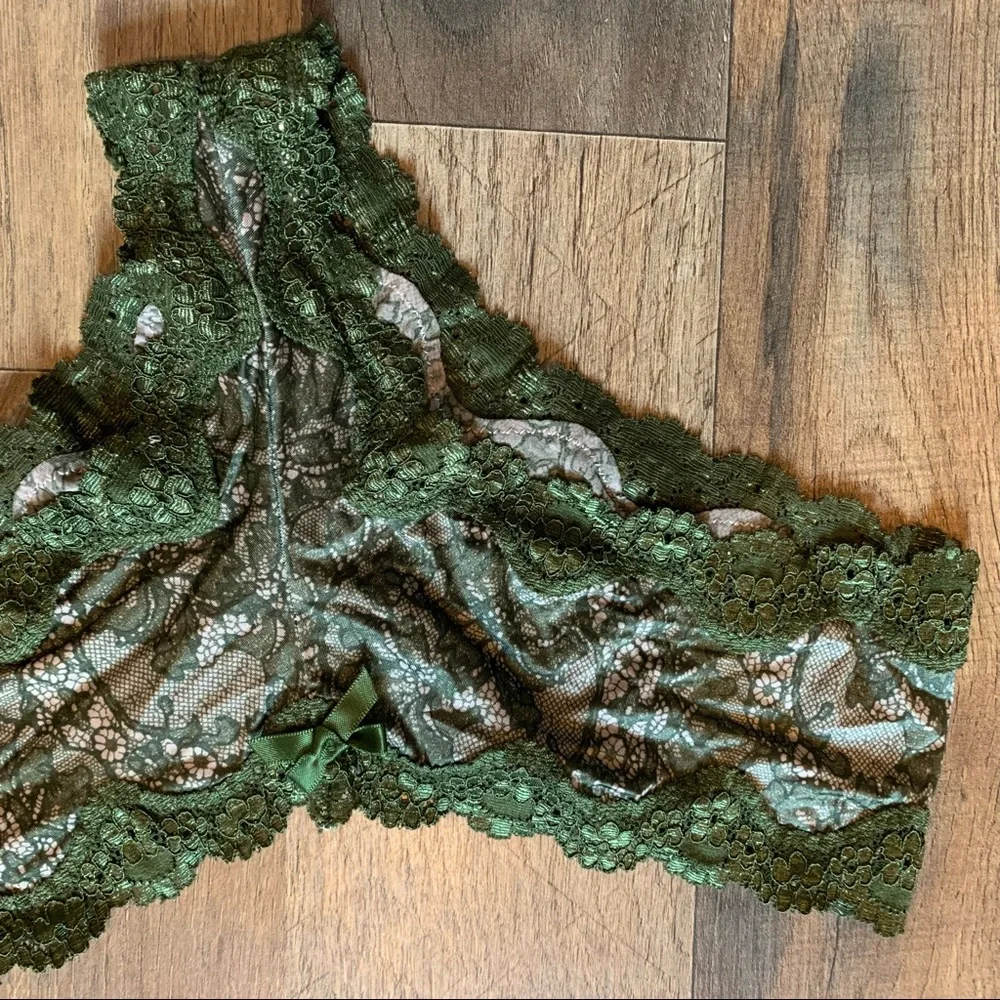 VS Vintage Very Sexy Lace Trim Cheeky Panty - Picture 2 of 8